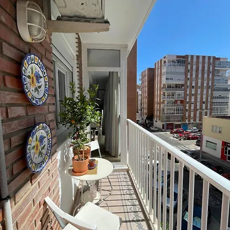 Cozy In Stylish Flat Just Steps From The בית אירוח