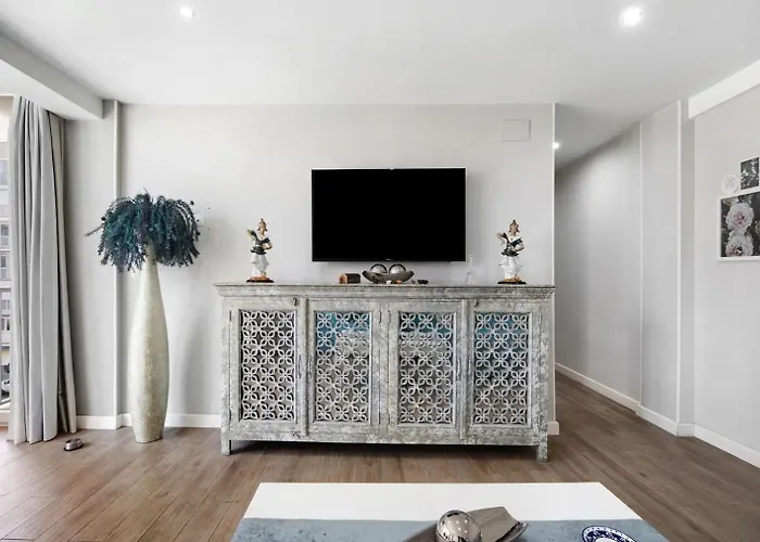 בית אירוח Cozy In Stylish Flat Just Steps From The