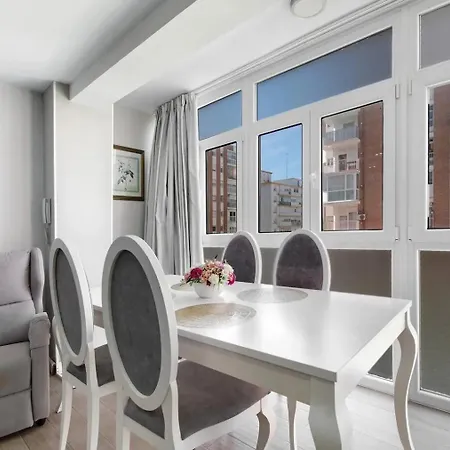 Cozy In Stylish Flat Just Steps From The