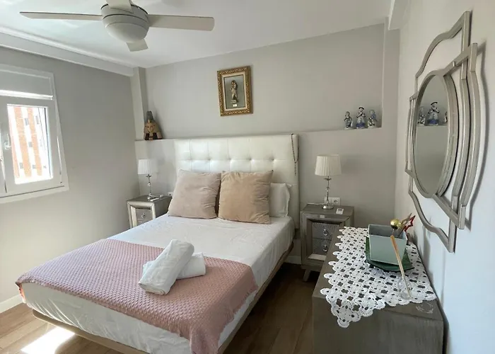 Privatunterkunft Cozy In Stylish Flat Just Steps From The *