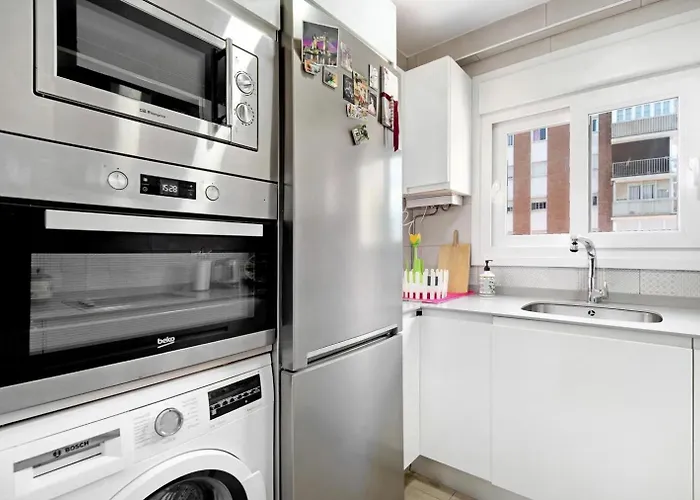 Cozy In Stylish Flat Just Steps From The 카디스