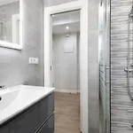 בית אירוח Cozy In Stylish Flat Just Steps From The *